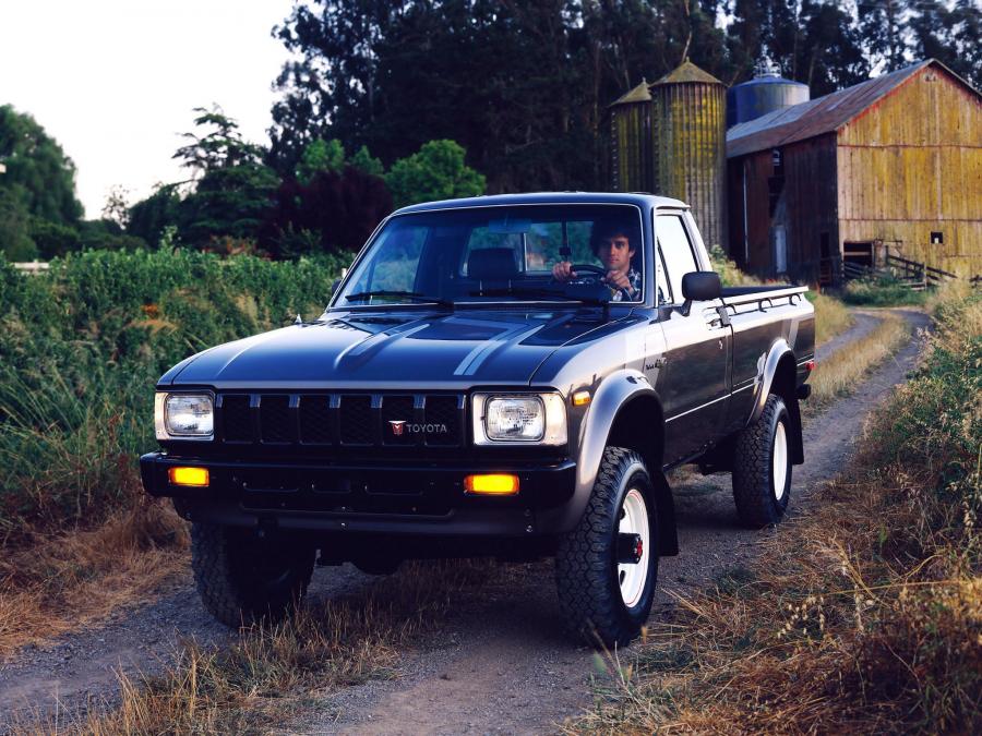  Toyota SR5 Long Sport Truck 4WD 1982 года  (фото 5 из 9)